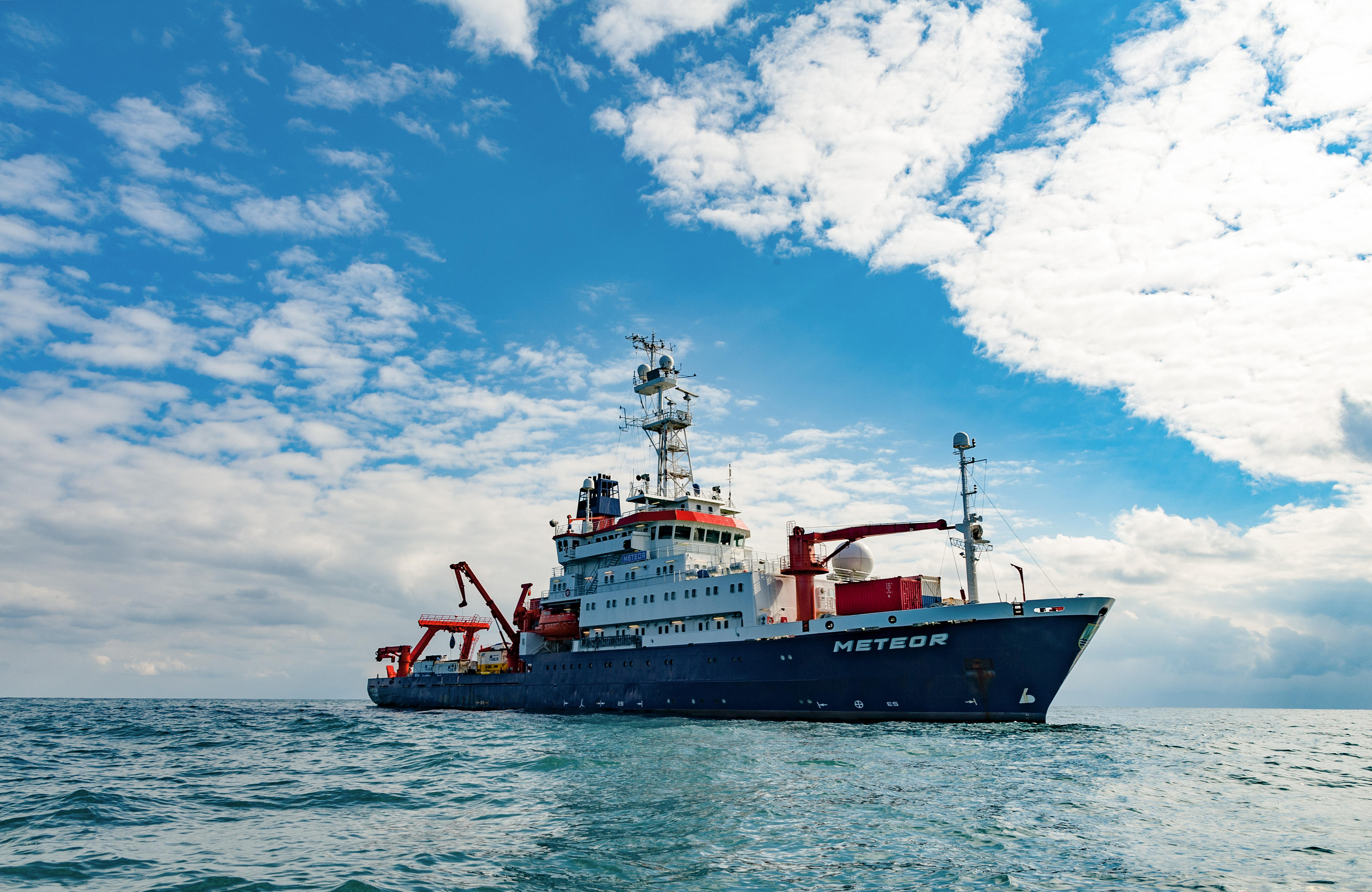 The research vessel “METEOR 1986”