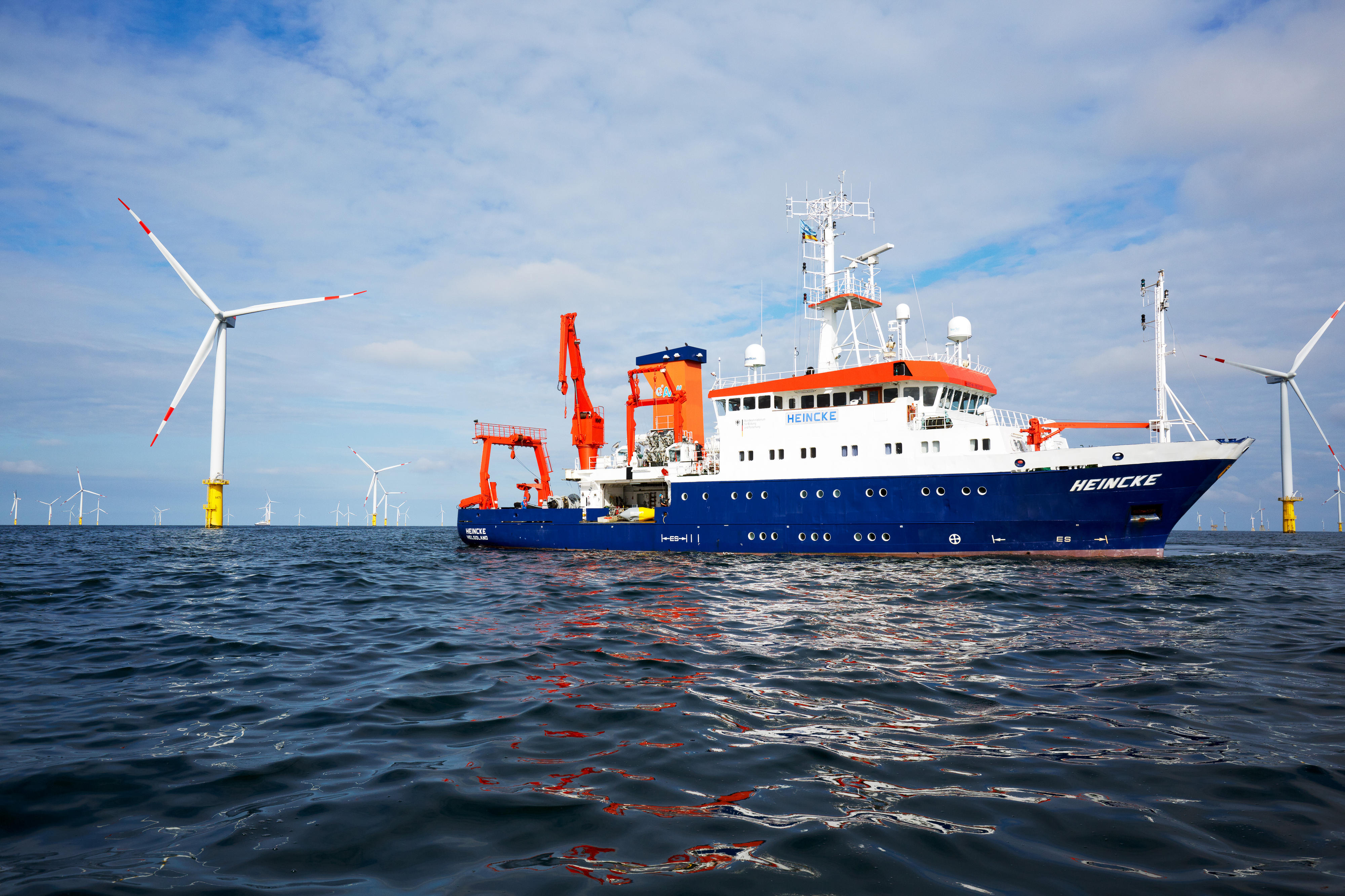 Blick auf das Schiff im Meer